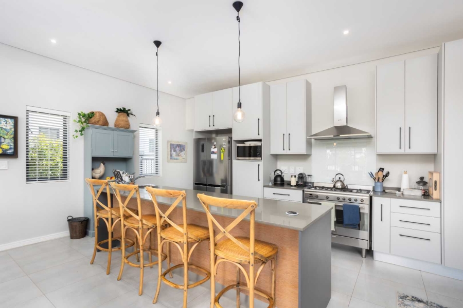 To Let 4 Bedroom Property for Rent in Val De Vie Estate Western Cape